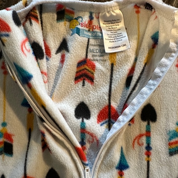 Fleece Zipadeezip in size Medium (6-12m) - Picture 6 of 6